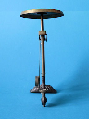 scale side view