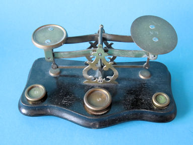 letter scale, maker Narcisse Briais