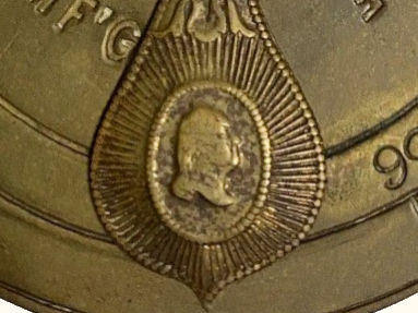 detail 9