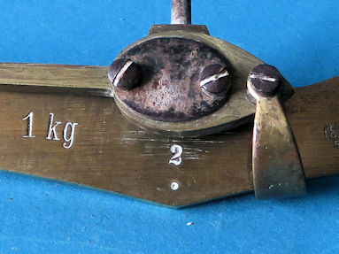 detail 13
