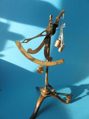 detail 24