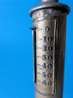 detail 3