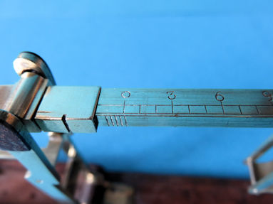 detail 24
