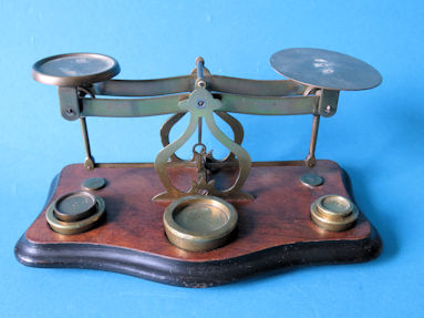 letter balance, maker Briais