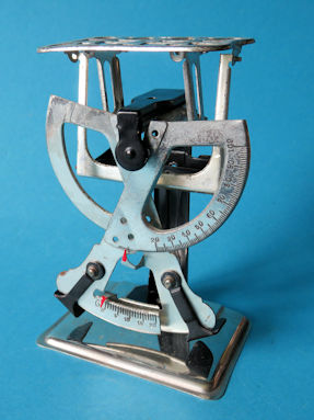 bilateral letter scale, maker unknown