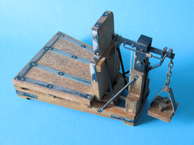 other side of the bascule