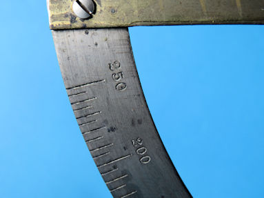 detail 1