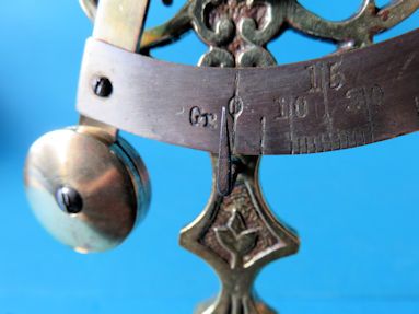 detail 4