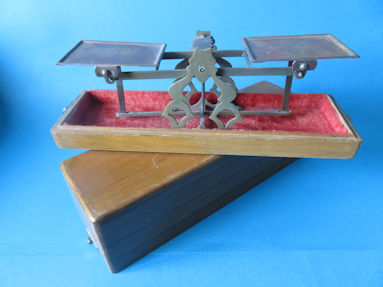the two box parts and the scale