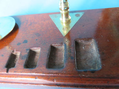 detail 12
