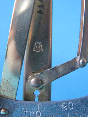 detail 9