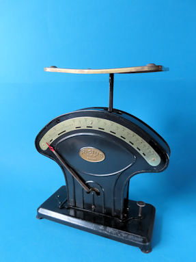 letter scale, maker Ph.J. Maul