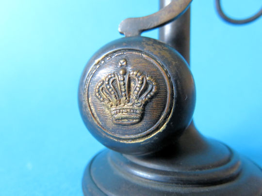 counterweight with different crown and not the name G. RIDDLE and the place name LONDON Sol collection