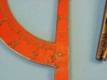 detail of Maul pocket scale