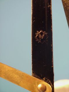logo op frame