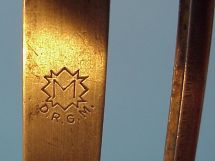 logo Maul with addition D.R.G.M.